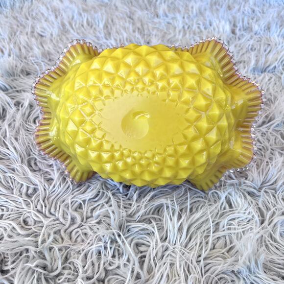 VTG Diamond Quilted Glass Basket Opaque Yellow Orange Twisted Thorn Handle - Picture 5 of 12